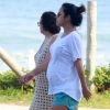 Yanna Lavigne, grávida de 9 meses, caminhou com a mãe pela orla da Barra da Tijuca, Zona Oeste do Rio