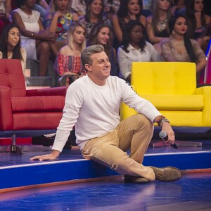 'Não haveria razão para deletar quaisquer imagens das minhas páginas. Mas como a internet é um território sem lei, qualquer um pode dizer o que quiser', contou Luciano Huck