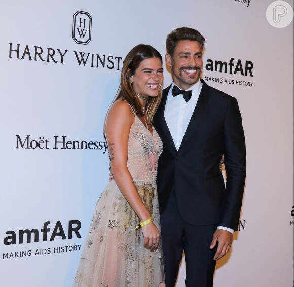 Mariana Goldfarb foi pedida em casamento por Cauã Reymond no Instagram
