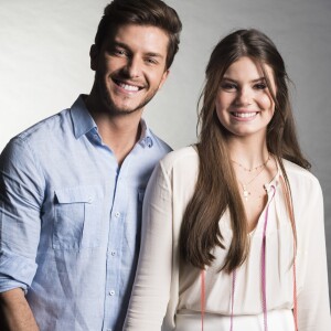 Klebber Toledo confessou que é um namorado bem apaixonado