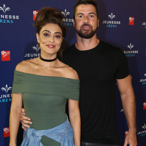 Juliana Paes foi com o marido, Carlos Eduardo Baptista, no show de Ed Sheeran, no Rio, na última quinta-feira, 26 de maio de 2017