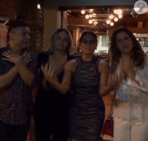 Giovanna Antonelli comemora aniversário de 38 anos com amigos após lançar filme no Rio