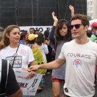 Sophie Charlotte e marido, Daniel de Oliveira, vão à manifestação por Diretas Já