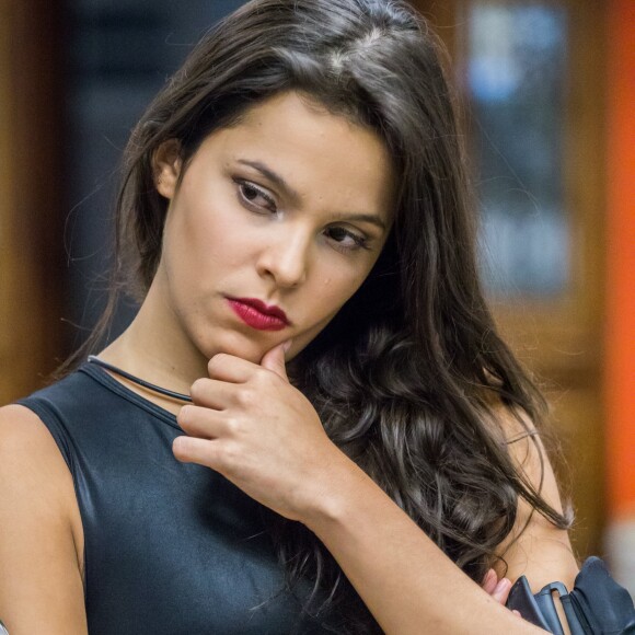 A ex-BBB Emilly alugou um apartamento por R$ 11 mil na Barra da Tijuca