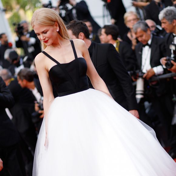 O vestido Calvin Klein usado por Nicole Kidman no Festival de Cannes 2017 contava com 165 metros de tule