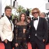 Emily Ratajkowski usou look Peter Dundas no segundo dia do Festival de Cannes, em 18 de maio de 2017