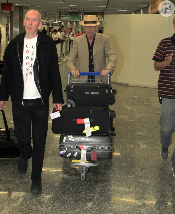  Hugh Laurie, o protagonista do seriado 'House', desembarcou no Brasil na tarde desta terça-feira, 18 de março de 2014