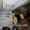  
Hugh Laurie, o protagonista do seriado 'House', desembarcou no Brasil na tarde desta terça-feira, 18 de março de 2014