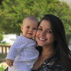 Thais Fersoza falou sobre a rotina de sono da filha, Melinda, de 9 meses