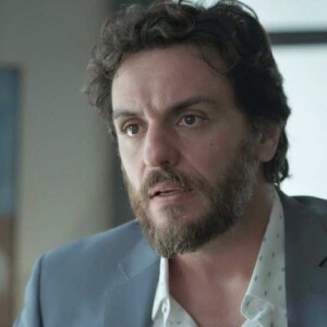 Caio (Rodrigo Lombardi) exige que Bibi (Juliana Paes) admita que sabe que o marido é culpado, na novela 'A Força do Querer'