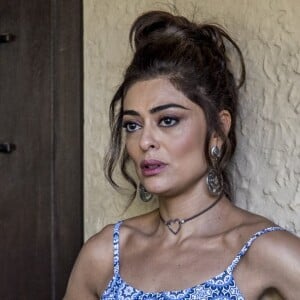 Bibi (Juliana Paes) volta arrasada da audiência e Caio (Rodrigo Lombardi) tenta consolá-la, na novela 'A Força do Querer'