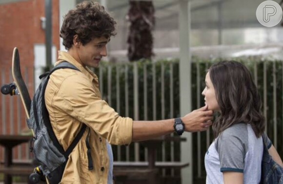 Par de Larissa Manoela em filme, Bruno Peixoto elogia parceria com atriz: 'Química'