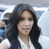 A vaidosa Kim Kardashian já foi flagrada sem maquiagem e com marca de óculos escuros no rosto
