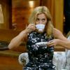 Carolina Dieckmann toma chá no 'Vídeo Show'