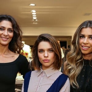 Maria Fernanda Cândido posou com Grazi Massafera e Bruna Linzmeyer, suas colegas de elenco da novela 'A Força do Querer'