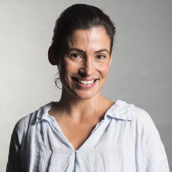 Renata Vasconcellos virou meme após surgir com uma roupa de seda ao antecipar os destaques do noticiário desta quarta-feira, 31 de maio de 2017