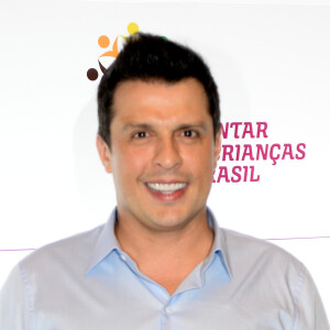 'Como passa rápido! Hoje, dia 1º de junho, faz só 5 anos que estamos casados, mas parece que ainda estamos no começo do namoro. No começo de uma vida. É verdade! A vida que eu sempre quis! Vida. É assim que nos chamamos. Vida. É o que eu quero viver ao seu lado. Vida, você é o grande amor da minha vida!', escreveu Ceará