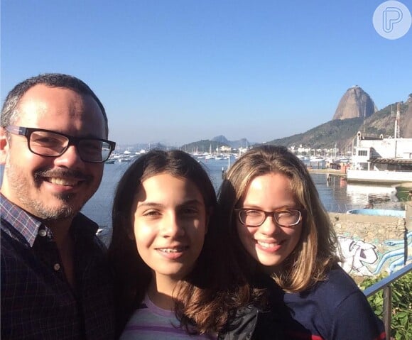 Danton Mello diz o motivo de as filhas Luísa e Alice estarem morando na Califórnia, nos Estados Unidos: 'Foi uma oportunidade que minha ex-mulher, mãe delas, teve e eu sofri muito com a distância'