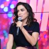 Anitta lançou a música 'Paradinha' no programa 'Tu Night', no México