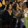 Rihanna ganhou encarada de Kevin Durant após xingá-lo durante jogo de basquete da NBA nesta quinta-feira, 1 de junho de 2017