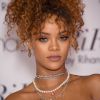 A torcida de Rihanna em jogo de basquete chamou a atenção nas redes sociais
