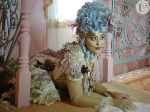 Juliana Paes vai aparecer com os cabelos azuis em 'Meu Pedacinho de Chão'