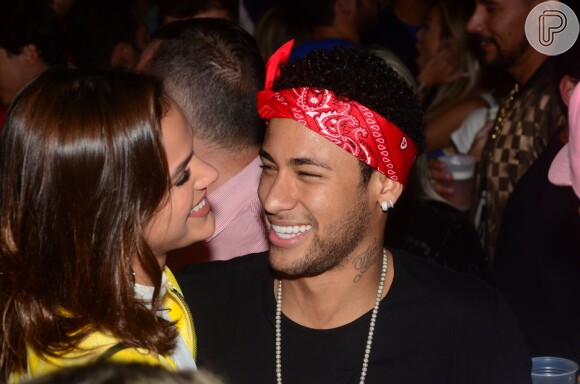 Neymar já declarou estar com saudades de Bruna Marquezine ao postar foto com a namorada no Instagram
