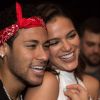 Bruna Marquezine não fala sobre sequências quentes na TV com o namorado, Neymar