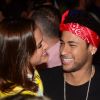 Bruna Marquezine não avisa o namorado, Neymar, sobre cenas quentes em entrevista no 'Vídeo Show' nesta segunda-feira, dia 05 de junho de 2017