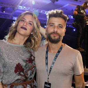 Bruno Gagliasso, marido de Giovanna Ewbank, justificou sua decisão: 'Coerência'