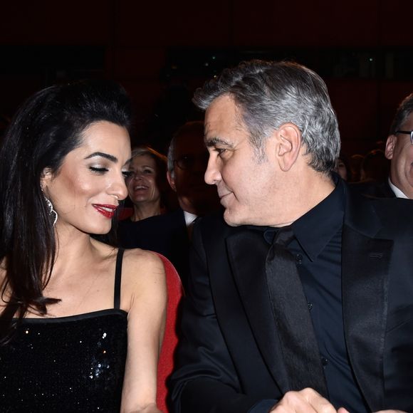 'Nesta manhã, Amal e George receberam Ella e Alexander Clooney em suas vidas', indicou o representante do ator por email