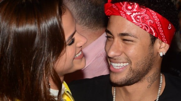 Neymar surpreende Bruna Marquezine com homenagem: 'Sonhei com ela'