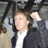 Piano usado por Paul McCartney é vendido por R$ 220 mil em leilão em Liverpool, no Reino Unido nesta sexta-feira, 21 de março de 2014