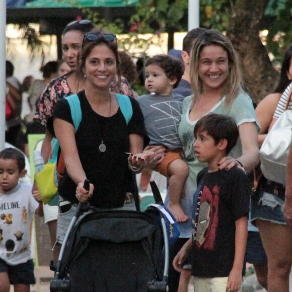 Fernanda Gentil foi fotografada com a namorada, Priscila Montandon, com o filho, Gabriel, de 1 ano, e Lucas, de 8 anos, seu afilhado
