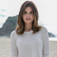 Fono avalia sotaque de Camila Queiroz após críticas: 'O 'x' não é tão arrastado'