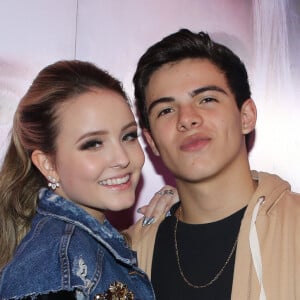 Larissa Manoela foi ao jantar sem o namorado, Thomaz Costa