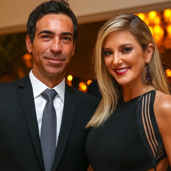 Ticiane Pinheiro teve um jantar romântico com César Tralli para celebrar o Dia dos Namorados