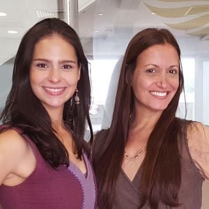 Ariane Rocha se reencontrou com Karen Marinho na novela 'O Rico e Lázaro'. As duas atrizes contracenaram em 'Vitória' (2014/2015)