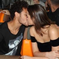 Bruna Marquezine e Neymar trocam beijo em parque de diversões dos EUA. Foto!