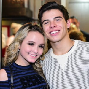 Larissa Manoela evita falar de volta de namoro com Thomaz Costa: 'Esperem até o dia 12 de junho, dia dos namorados'