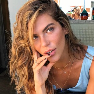 Mariana Goldfarb se acostumou com a fama: 'Não tem nada de diferente, gente. É uma vida normal, problema normal, minha família é normal. É chata essa vida, é cansativa. A coisa boa é que você pode passar uma mensagem linda com ela'