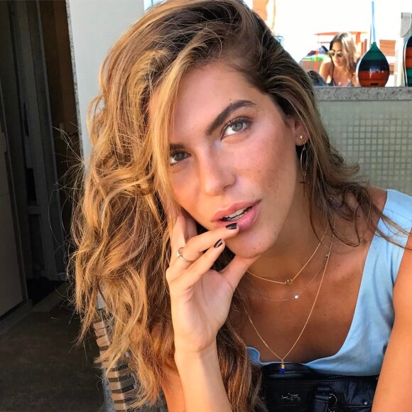 Mariana Goldfarb se acostumou com a fama: 'Não tem nada de diferente, gente. É uma vida normal, problema normal, minha família é normal. É chata essa vida, é cansativa. A coisa boa é que você pode passar uma mensagem linda com ela'