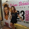 Paloma Bernardi faz presença vip na loja de lingerie Liebe, da qual é garota-propaganda, e posa ao lado dos fãs, em Fortaleza, em 23 de março de 2014