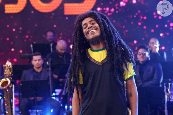 Ícaro Silva reviveu Bob Marley no 'Show dos Famosos' deste domingo, 11 de junho de 2017