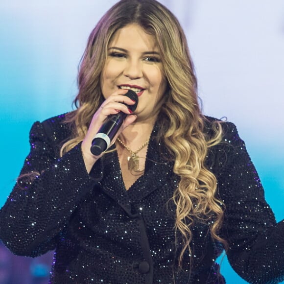 Marília Mendonça rebateu a declaração de Elba Ramalho sobre a presença de sertanejos em festivais de São João