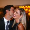 Ticiane Pinheiro festejou o noivado com Cesar Tralli: 'Estou até boba. Me pego olhando para a aliança e me perguntando: 'Será que estou sonhando???''