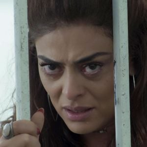 Bibi (Juliana Paes) corre o risco de ser enquadrada pela polícia por associação ao tráfico depois de ser flagrada ajudando Rubinho (Emílio Dantas) a se esconder a pós fuga, na novela 'A Força do Querer', a partir de 10 de julho de 2017