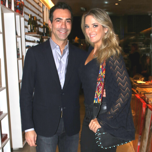 Cesar Tralli fez pedido de casamento para Ticiane Pinheiro em Punta del Este neste domingo, dia 11 de junho de 2017