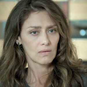 Joyce (Maria Fernanda Cândido) descobre que Cibele (Bruna Linzmeyer) nunca esteve realmente grávida, na novela 'A Força do Querer'