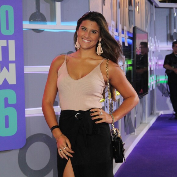 Giulia Costa estreou na televisão como a Lívia, de 'Malhação'